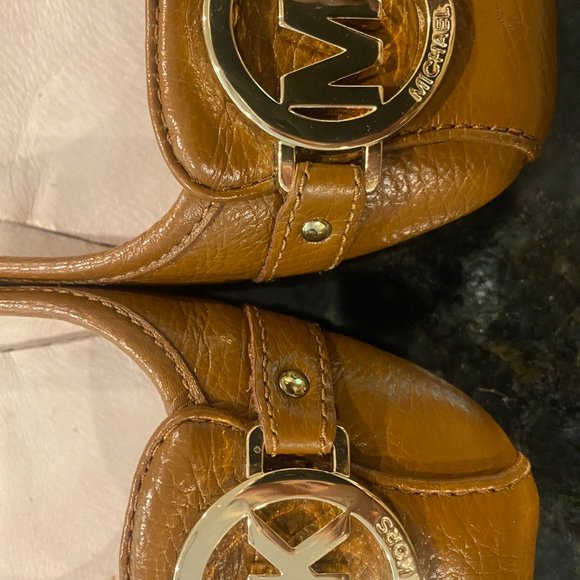 EUC MICHAEL MICHAEL KORS Fulton Logo Embossed Faux Leather Moccasin sz.7 1/2 - Picture 5 of 5